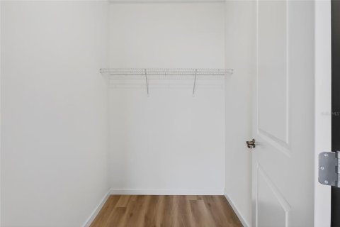 Condo in Orlando, Florida, 3 bedrooms  № 2233630 - photo 16