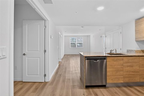 Condo in Orlando, Florida, 3 bedrooms  № 2233630 - photo 6