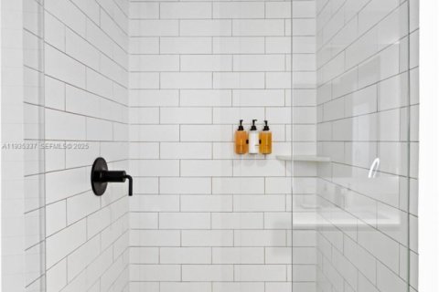 Condominio en venta en Miami, Florida, 1 dormitorio, 39.95 m2 № 1994694 - foto 24