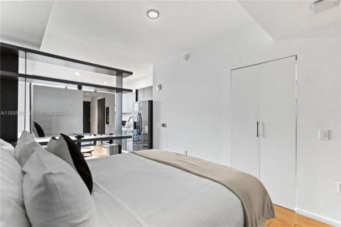 Condominio en venta en Miami, Florida, 1 dormitorio, 39.95 m2 № 1994694 - foto 17