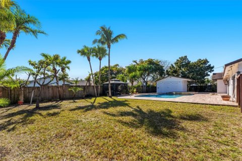 Villa ou maison à vendre à Miami, Floride: 3 chambres, 195.93 m2 № 1981308 - photo 23