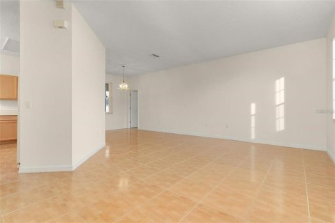 Villa ou maison à louer à Kissimmee, Floride: 3 chambres, 172.33 m2 № 1762273 - photo 17