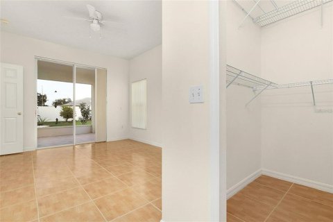 Villa ou maison à louer à Kissimmee, Floride: 3 chambres, 172.33 m2 № 1762273 - photo 4