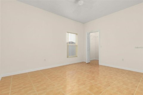 Villa ou maison à louer à Kissimmee, Floride: 3 chambres, 172.33 m2 № 1762273 - photo 8