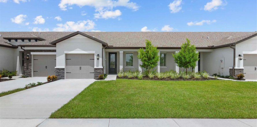 Townhouse in St. Lucie, Florida 2 bedrooms, 116.03 sq.m. № 2245329