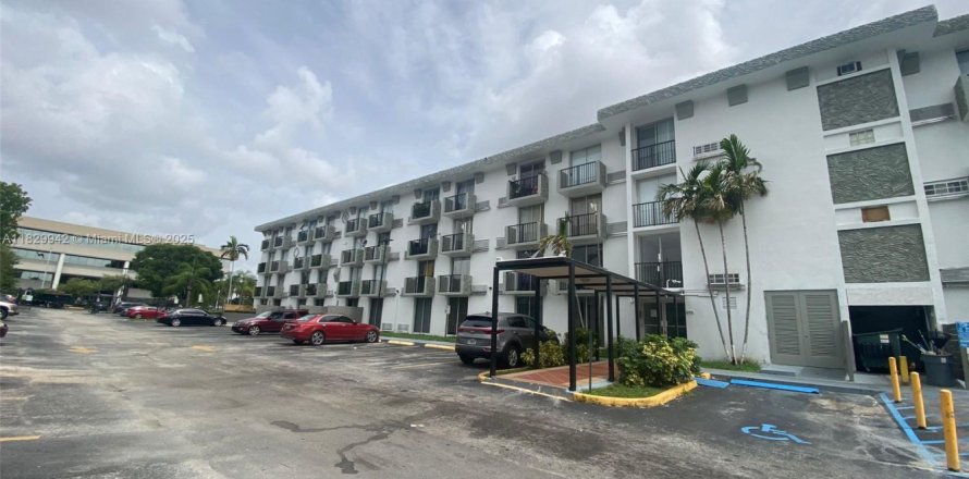Estudio en el Condominio en Miami, Florida № 1809783
