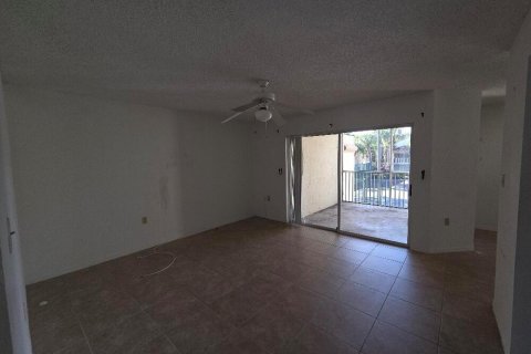 Appartement à louer à West Palm Beach, Floride: 1 chambre, 74.32 m2 № 2439407 - photo 3