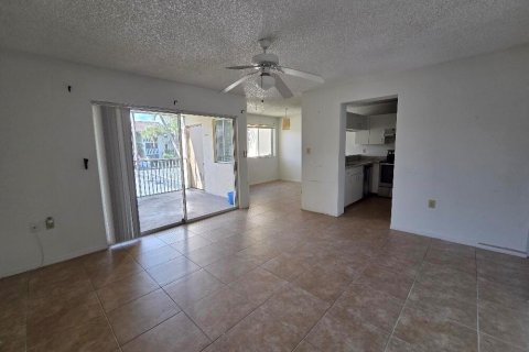Appartement à louer à West Palm Beach, Floride: 1 chambre, 74.32 m2 № 2439407 - photo 4