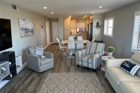 Condo in Clearwater, Florida, 2 bedrooms  № 1905061 - photo 4