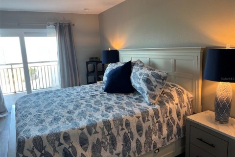 Condo in Clearwater, Florida, 2 bedrooms  № 1905061 - photo 12