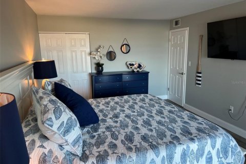 Condo in Clearwater, Florida, 2 bedrooms  № 1905061 - photo 13