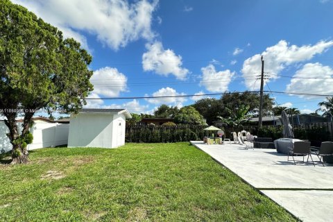 Casa en venta en Pembroke Pines, Florida, 3 dormitorios, 83.33 m2 № 1861140 - foto 18