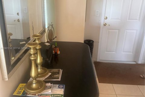 Condominio en venta en Hallandale Beach, Florida, 1 dormitorio, 77.11 m2 № 2028559 - foto 6