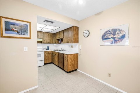 House in Palm Harbor, Florida 2 bedrooms, 92.9 sq.m. № 2198267 - photo 9