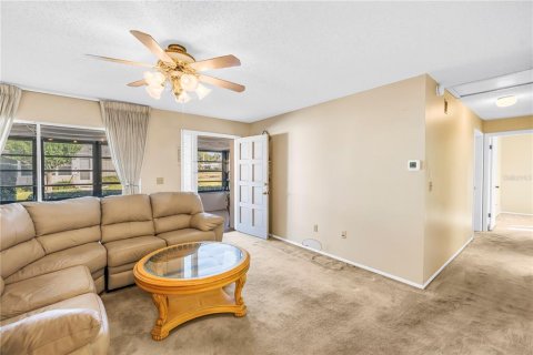 House in Palm Harbor, Florida 2 bedrooms, 92.9 sq.m. № 2198267 - photo 6
