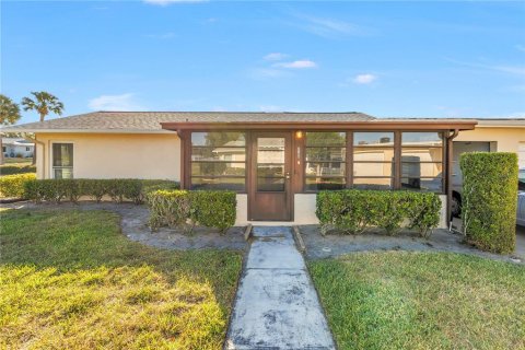 Casa en Palm Harbor, Florida 2 dormitorios, 92.9 m2 № 2198267