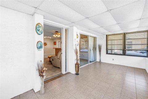 House in Palm Harbor, Florida 2 bedrooms, 92.9 sq.m. № 2198267 - photo 23