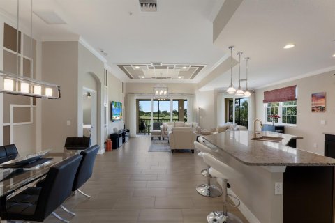 Copropriété à vendre à Lakewood Ranch, Floride: 3 chambres, 220.74 m2 № 1875777 - photo 7