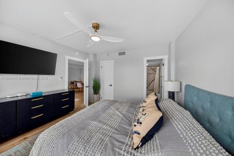 Condo in Pompano Beach, Florida, 2 bedrooms  № 1931081 - photo 5