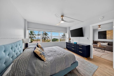 Condo in Pompano Beach, Florida, 2 bedrooms  № 1931081 - photo 3