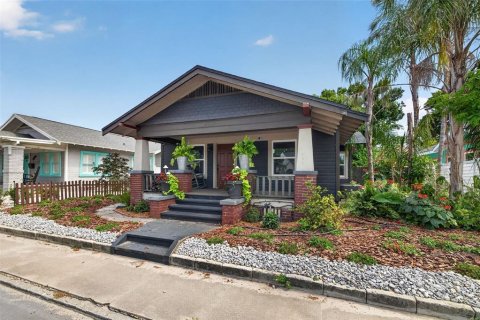 Купить виллу или дом в Сент-Питерсберг, Флорида 3 комнаты, 132.85м2, № 2205582 - фото 2