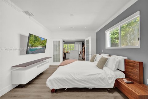 Casa en venta en Miami, Florida, 4 dormitorios, 247.86 m2 № 2328516 - foto 25
