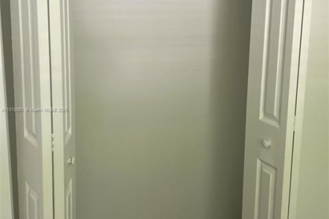 Condominio en venta en Miami, Florida, 3 dormitorios, 92.25 m2 № 1776192 - foto 8