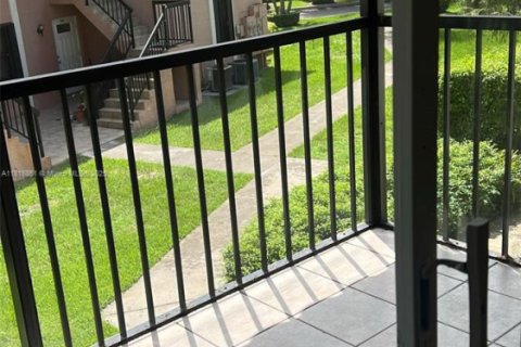 Condominio en venta en Miami, Florida, 3 dormitorios, 92.25 m2 № 1776192 - foto 9