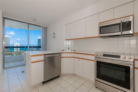 Купить кондоминиум в Авентура, Флорида 2 спальни, 126.81м2, № 2014167 - фото 10