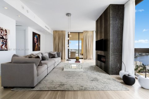 Condo in Sunny Isles Beach, Florida, 3 bedrooms № 2076519 - photo 20