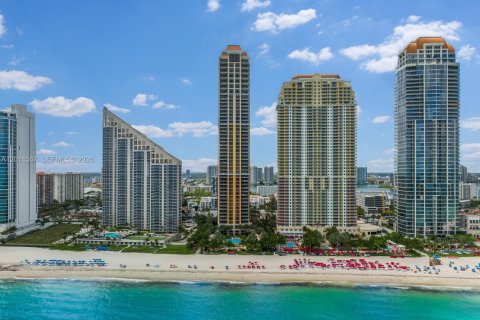 Condo in Sunny Isles Beach, Florida, 3 bedrooms № 2076519