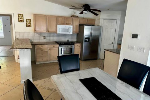 Casa en venta en Naples, Florida, 3 dormitorios, 181.72 m2 № 1976069 - foto 14