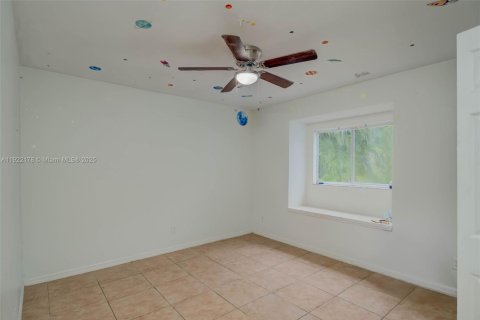 Casa en venta en Naples, Florida, 3 dormitorios, 181.72 m2 № 1976069 - foto 17