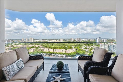 Condo in Aventura, Florida, 2 bedrooms  № 2066793 - photo 18