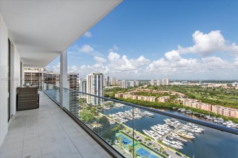 Condo in Aventura, Florida, 2 bedrooms  № 2066793 - photo 21