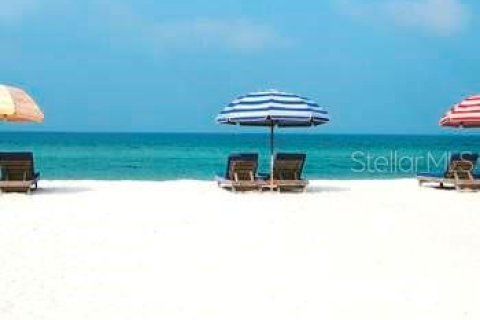 House in Homosassa, Florida 4 bedrooms, 208.1 sq.m. № 1507978 - photo 4