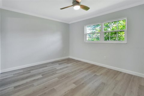 Condo in DeLand, Florida, 2 bedrooms  № 1027644 - photo 17