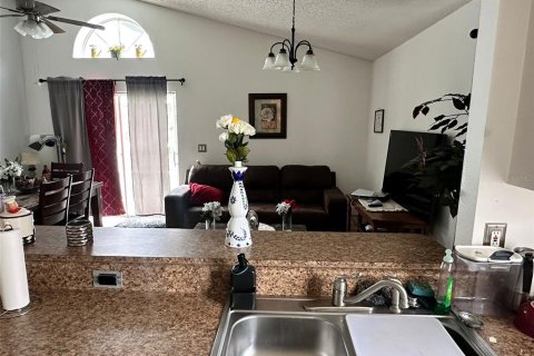 House in Davenport, Florida 3 bedrooms, 102.56 sq.m. № 1908035 - photo 7