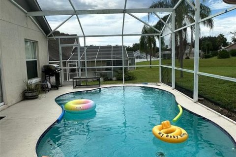 House in Davenport, Florida 3 bedrooms, 102.56 sq.m. № 1908035 - photo 28