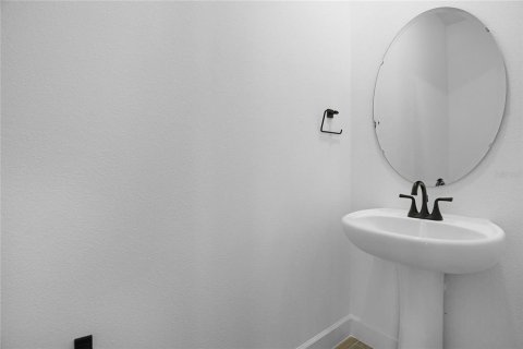 House in Mount Dora, Florida 4 bedrooms, 281.49 sq.m. № 1509480 - photo 10