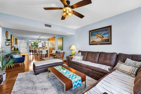 Copropriété à louer à Boca Raton, Floride: 2 chambres, 128.67 m2 № 2076683 - photo 8