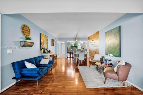 Copropriété à louer à Boca Raton, Floride: 2 chambres, 128.67 m2 № 2076683 - photo 5