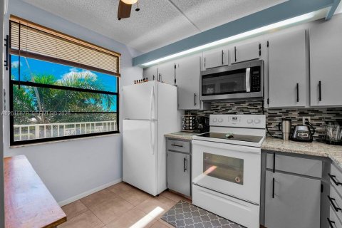 Copropriété à louer à Boca Raton, Floride: 2 chambres, 128.67 m2 № 2076683 - photo 3