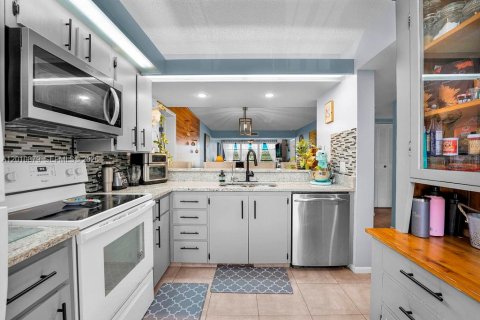 Copropriété à louer à Boca Raton, Floride: 2 chambres, 128.67 m2 № 2076683 - photo 4
