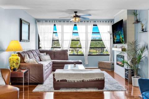 Copropriété à louer à Boca Raton, Floride: 2 chambres, 128.67 m2 № 2076683 - photo 9