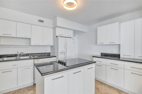 Condominio en venta en Miami Beach, Florida, 3 dormitorios, 191.38 m2 № 1990395 - foto 13