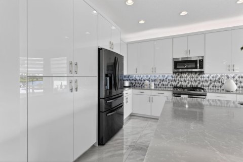 Villa ou maison à vendre à Port St. Lucie, Floride: 3 chambres, 201.32 m2 № 2083924 - photo 18