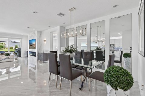 Villa ou maison à vendre à Port St. Lucie, Floride: 3 chambres, 201.32 m2 № 2083924 - photo 10