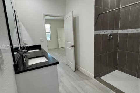 House in LaBelle, Florida 3 bedrooms № 2053710 - photo 20