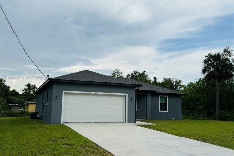 House in LaBelle, Florida 3 bedrooms № 2053710 - photo 3